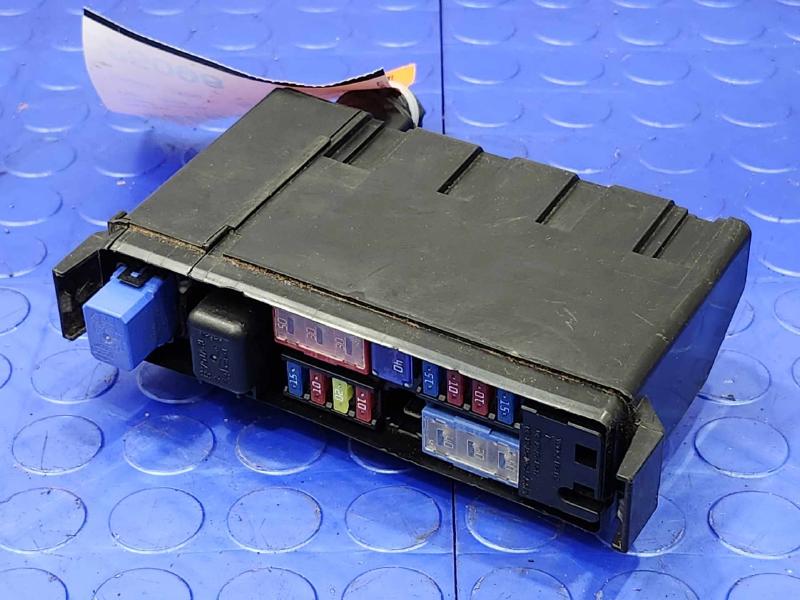 2008 Infiniti G35 Engine Fuse Box