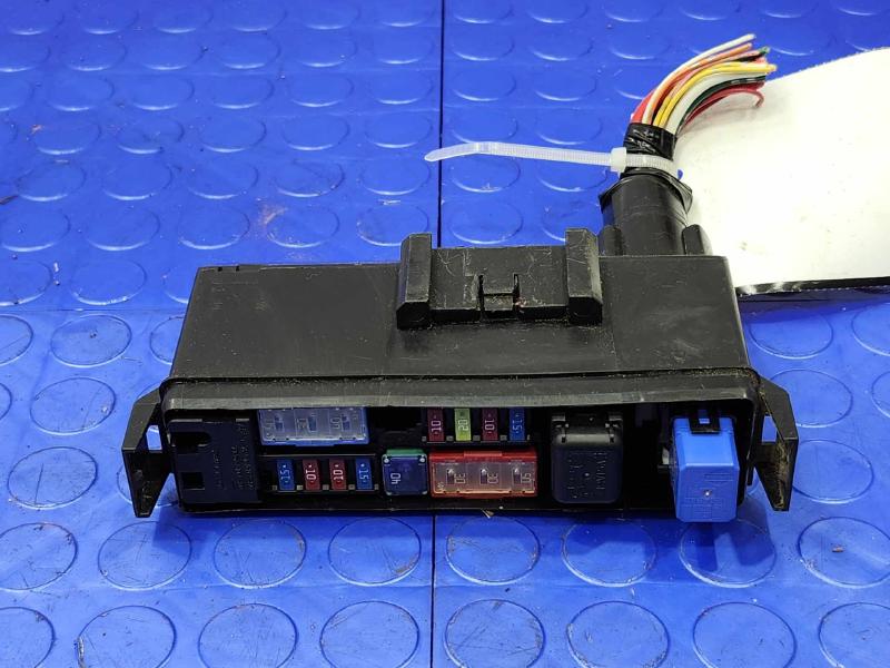 2008 Infiniti G35 Engine Fuse Box