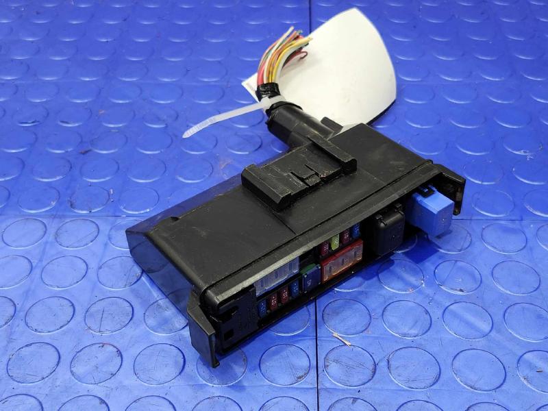 2008 Infiniti G35 Engine Fuse Box