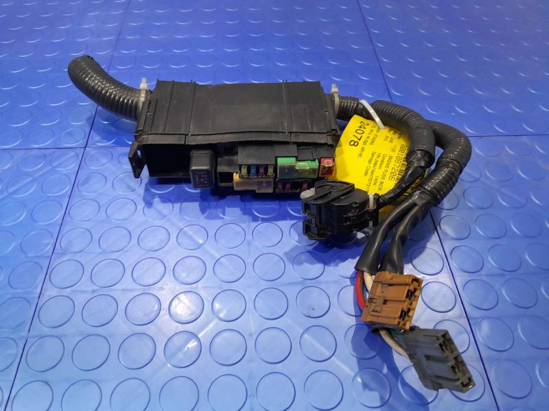 2011-2017 Nissan Juke Engine Fusebox Relay Box Assembly Genuine OEM 2438351E00