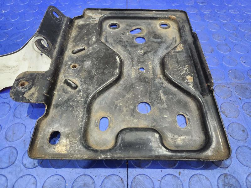 2010 Chevrolet Tahoe Battery Tray