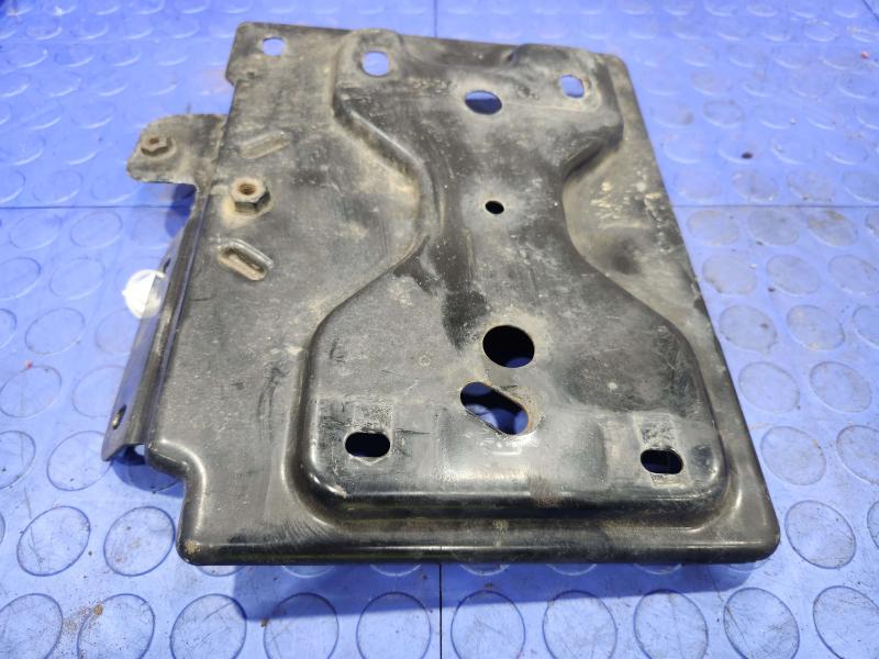 2010 Chevrolet Tahoe Battery Tray
