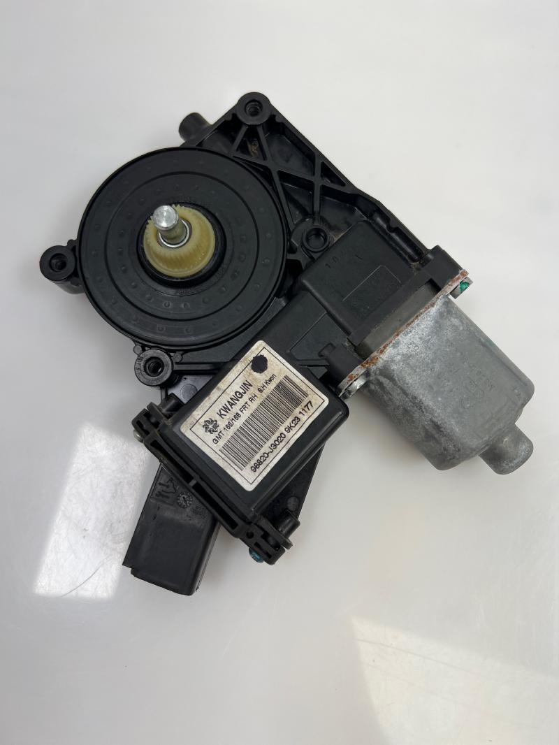 2011 Cadillac SRX Power Window Motor