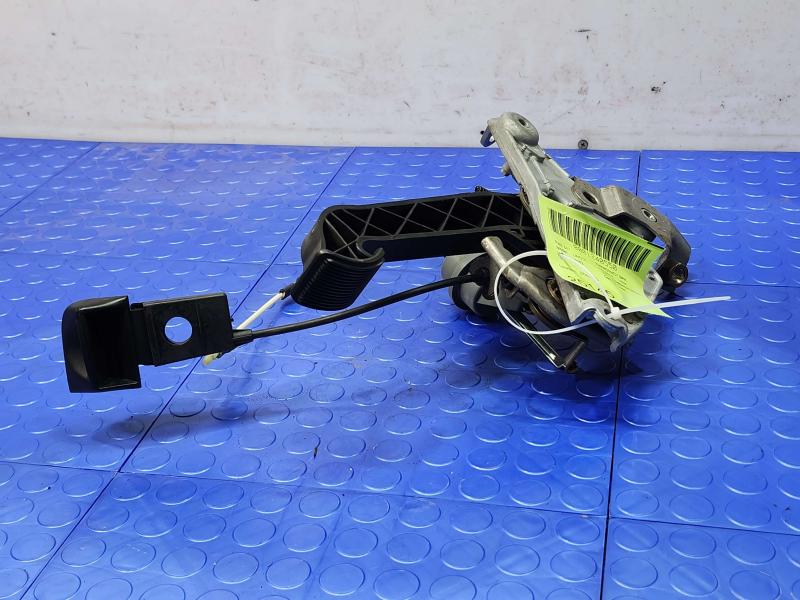 2003-2004 Lincoln Towncar Parking Brake Control Lever Pedal Assembly OEM 3W1Z-2780-AA