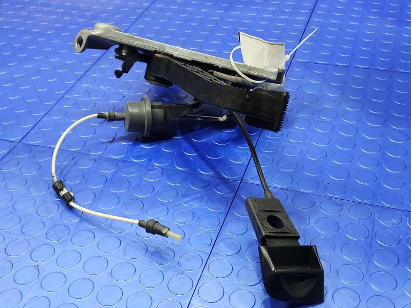 2003-2004 Lincoln Towncar Parking Brake Control Lever Pedal Assembly OEM 3W1Z-2780-AA