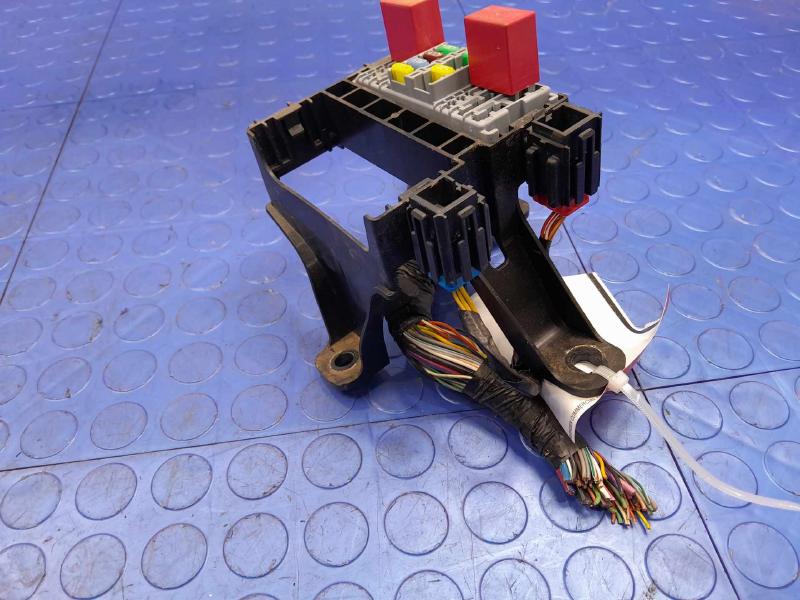 2020-2021 Jeep Compass Cabin Fuse Box Relay Junction Block Genuine OEM