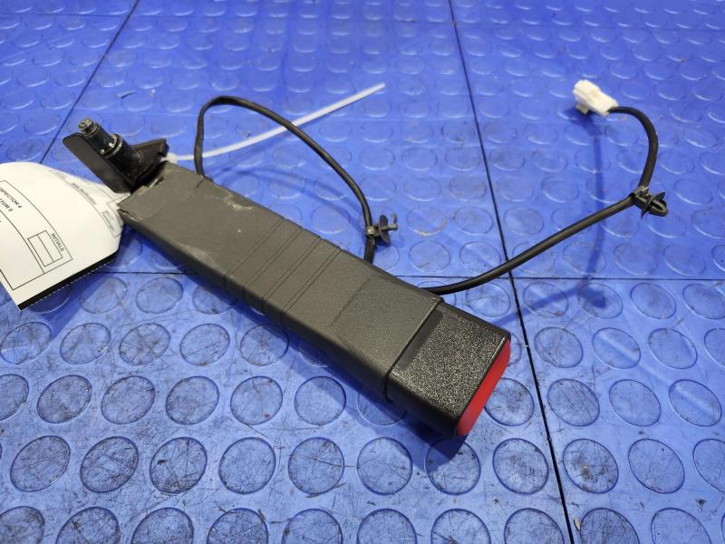 2014 Chevrolet Spark Front Seat Belt