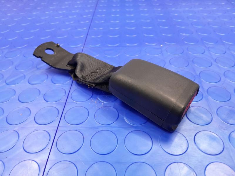 2021 Nissan Versa Rear Seat Belt