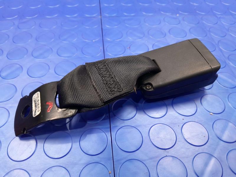 2021 Nissan Versa Rear Seat Belt
