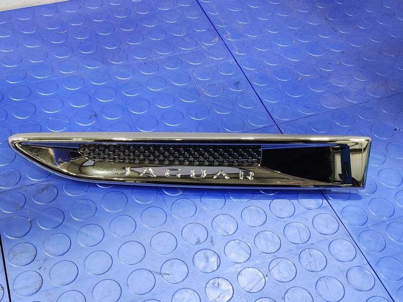 2018 Jaguar XE Fender Moulding