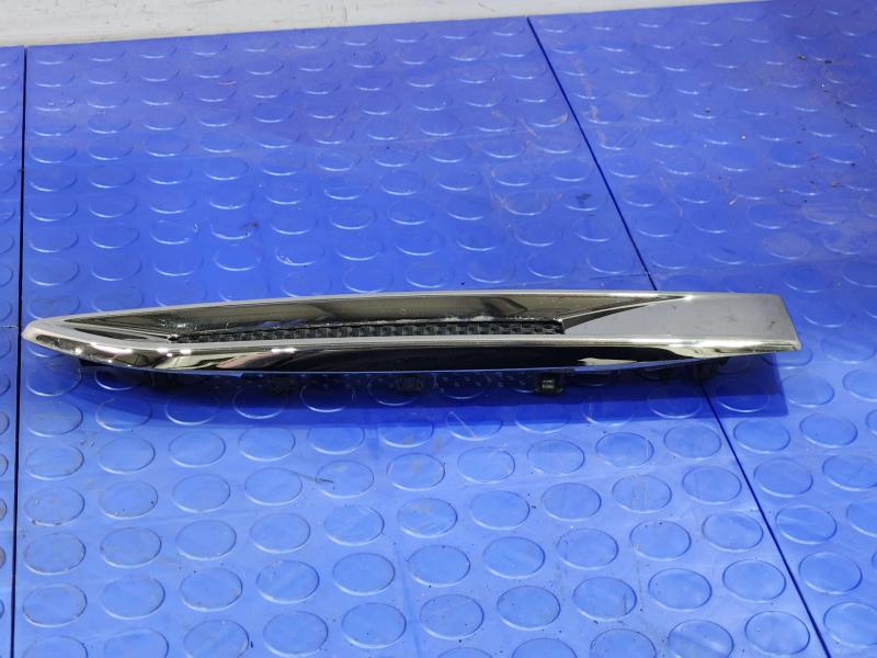 2018 Jaguar XE Fender Moulding