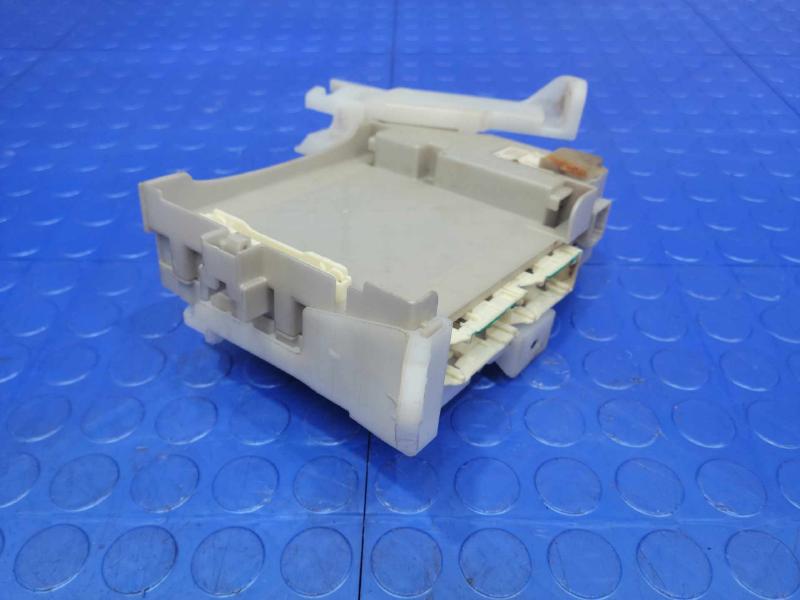 2010-2011 Toyota Prius Driver Instrument Panel Junction Block OEM 82730-47450