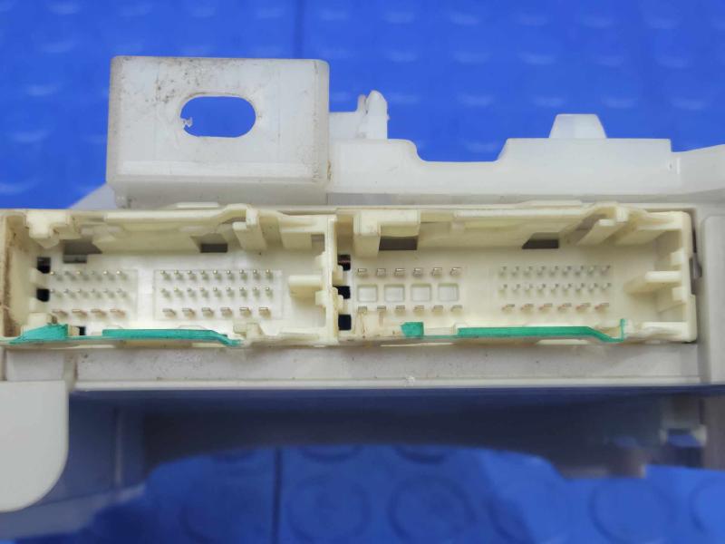 2010-2011 Toyota Prius Driver Instrument Panel Junction Block OEM 82730-47450