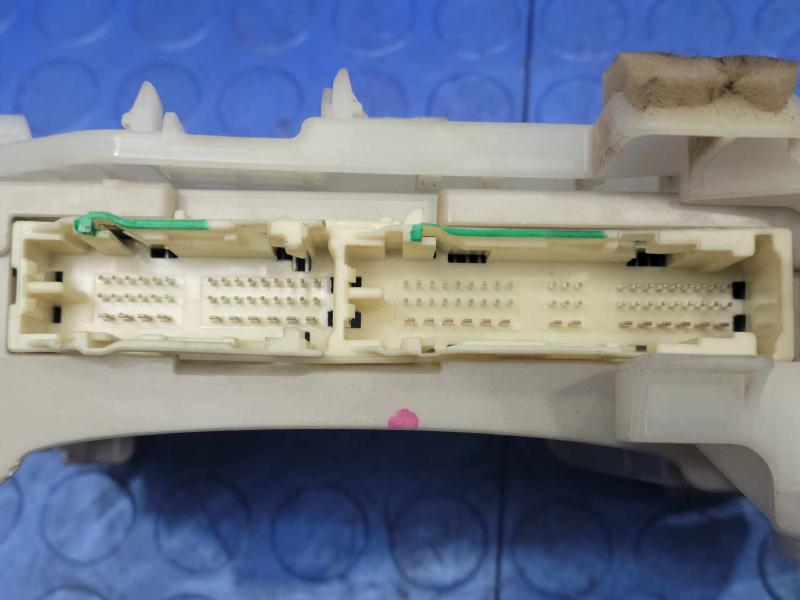 2010-2011 Toyota Prius Driver Instrument Panel Junction Block OEM 82730-47450