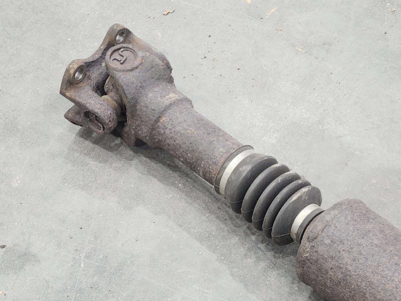 2004 Ford Explorer Rear Drive Shaft