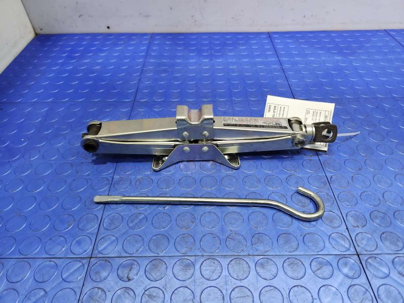 2015 Honda Fit Jack Assembly