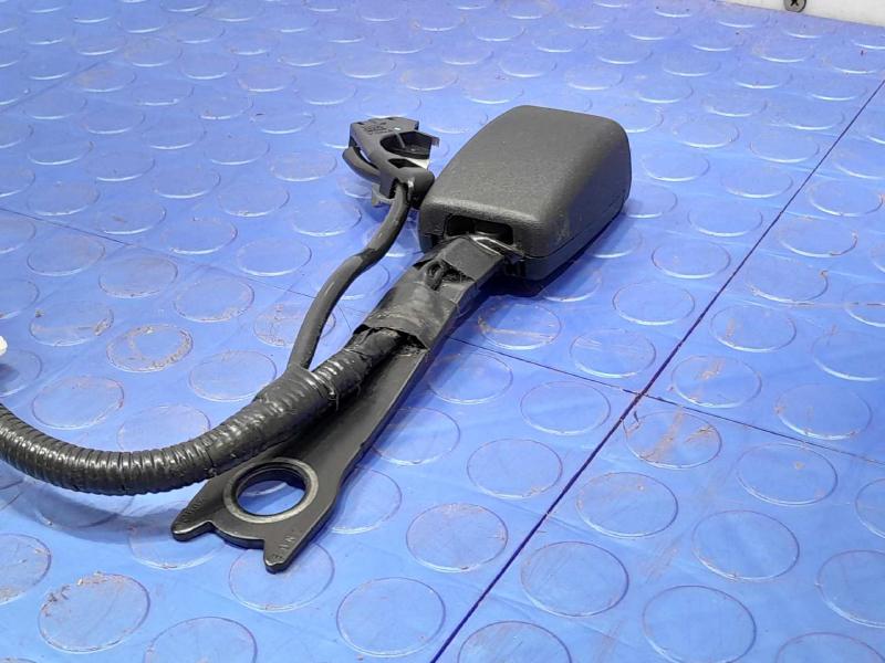 2014 Toyota RAV4 Front Seat Belt