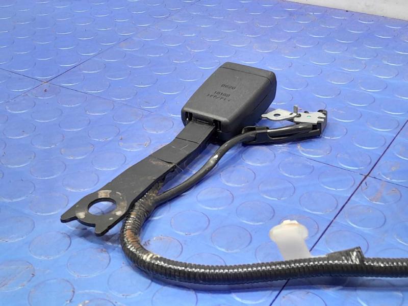 2014 Toyota RAV4 Front Seat Belt