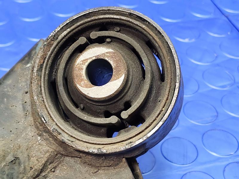 2016 Nissan Rogue Lower Control Arm Rr