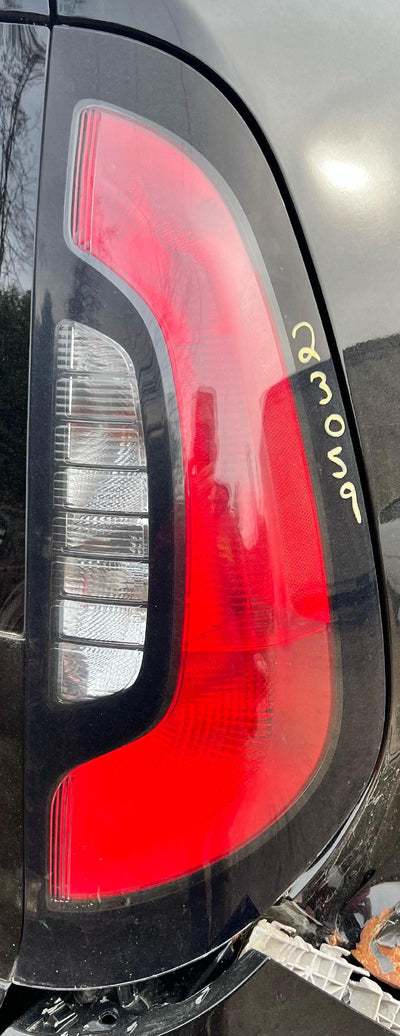 2014 - 2019 Kia Soul Tail Light RH Passenger Side w/o LED OEM 92402B2010