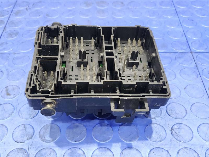 2010 Chevrolet Tahoe Cabin Fuse Box