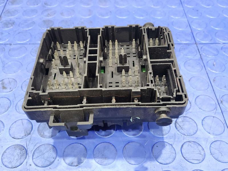 2010 Chevrolet Tahoe Cabin Fuse Box