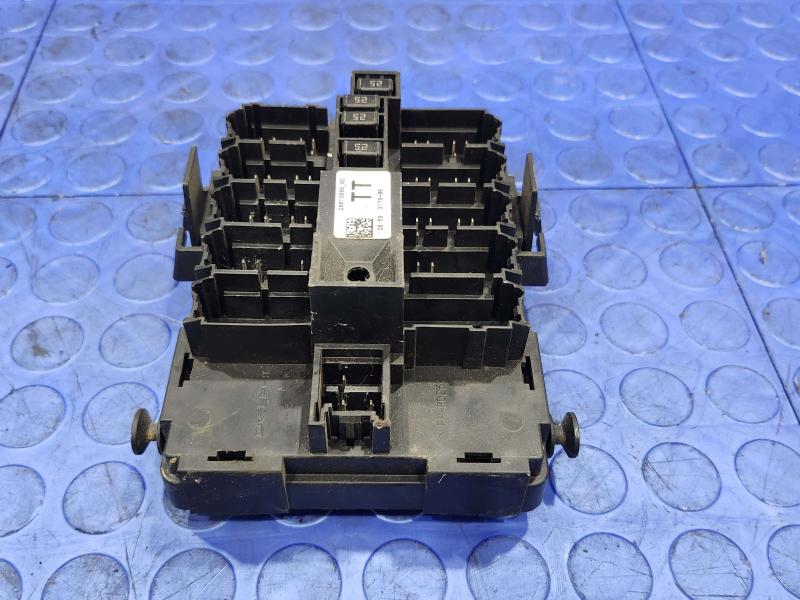 2010 Chevrolet Tahoe Cabin Fuse Box