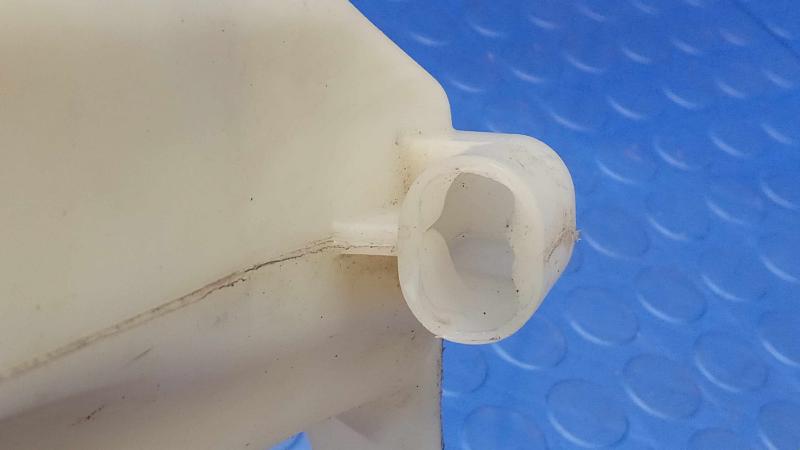 2011 Chevrolet Impala Coolant Recovery Bottle