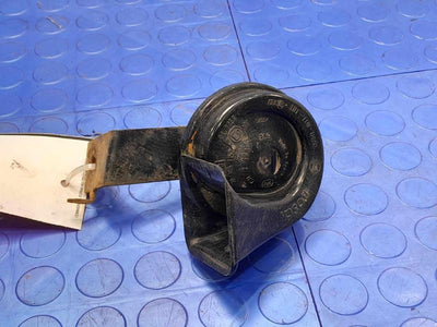 2002-2006 Jeep Wrangler TJ Low Note Horn Assembly Genuine OEM 56047032AA
