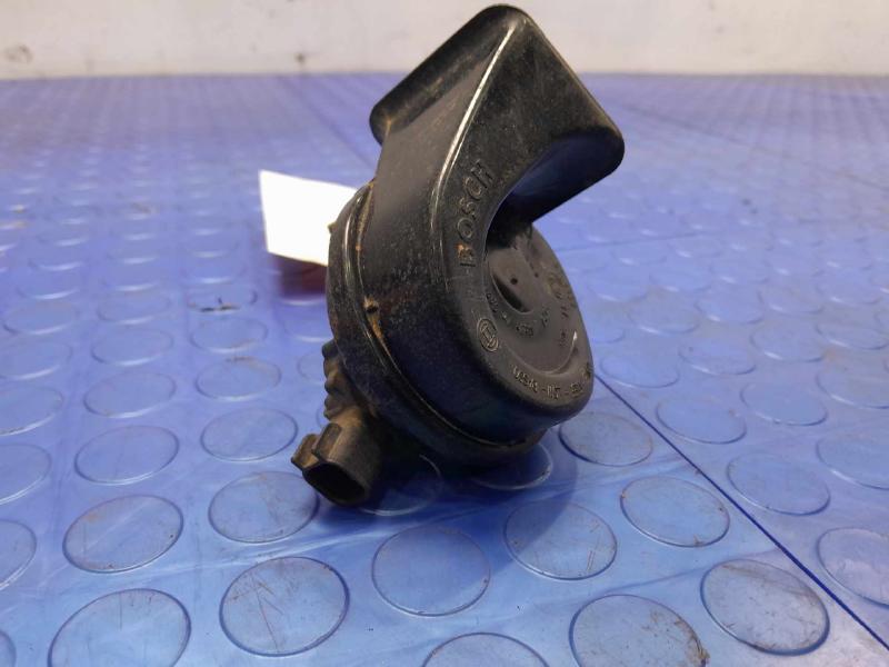 2002-2006 Jeep Wrangler TJ Low Note Horn Assembly Genuine OEM 56047032AA