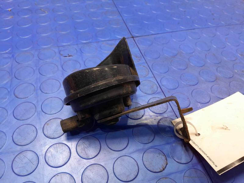 2002-2006 Jeep Wrangler TJ Low Note Horn Assembly Genuine OEM 56047032AA