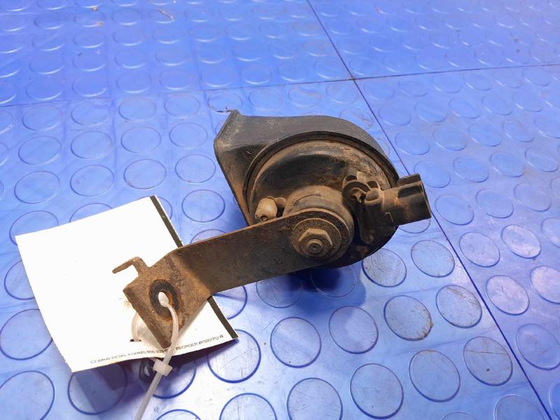 2002-2006 Jeep Wrangler TJ Low Note Horn Assembly Genuine OEM 56047032AA
