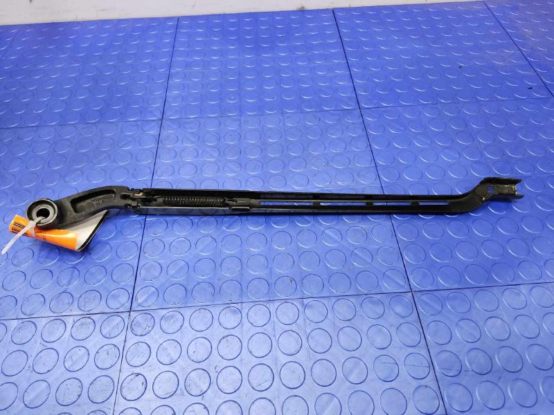 2014 Chevrolet Silverado 1500 Wiper Arm