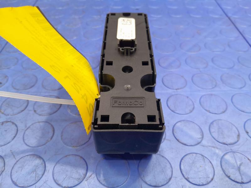 2017 Lincoln Continental Door Switch Front