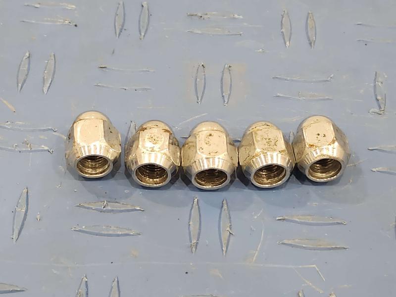 2015 Subaru Forester Lug Nuts