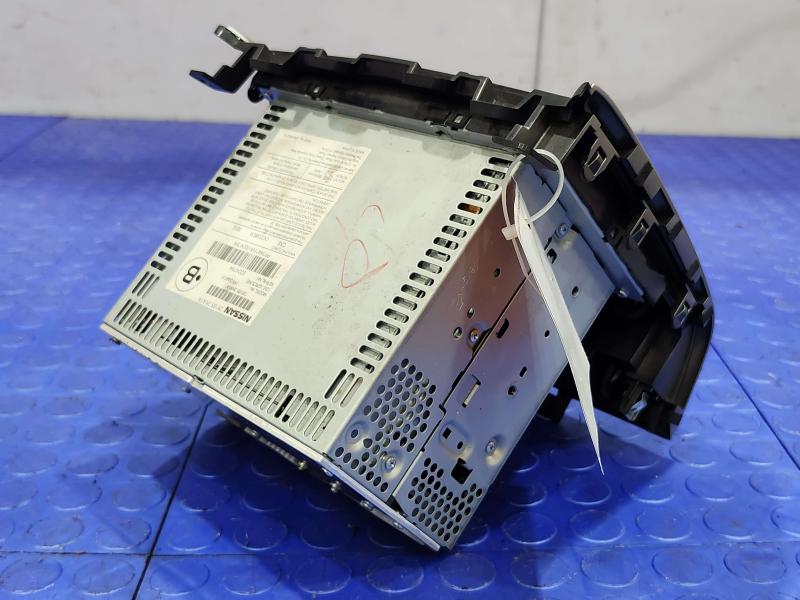 2013 Nissan Pathfinder Audio & Visual Equip.(Radio)