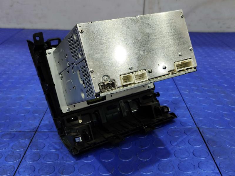 2013 Nissan Pathfinder Audio & Visual Equip.(Radio)