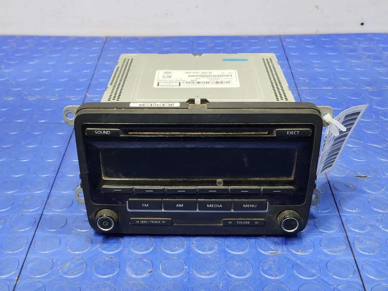 2015 Volkswagen Beetle Audio & Visual Equip.(Radio)