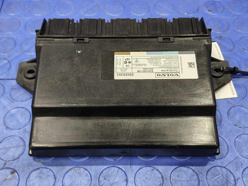 2011-2017 Volvo XC60 Keyless Entry Control Module Genuine OEM 30659353