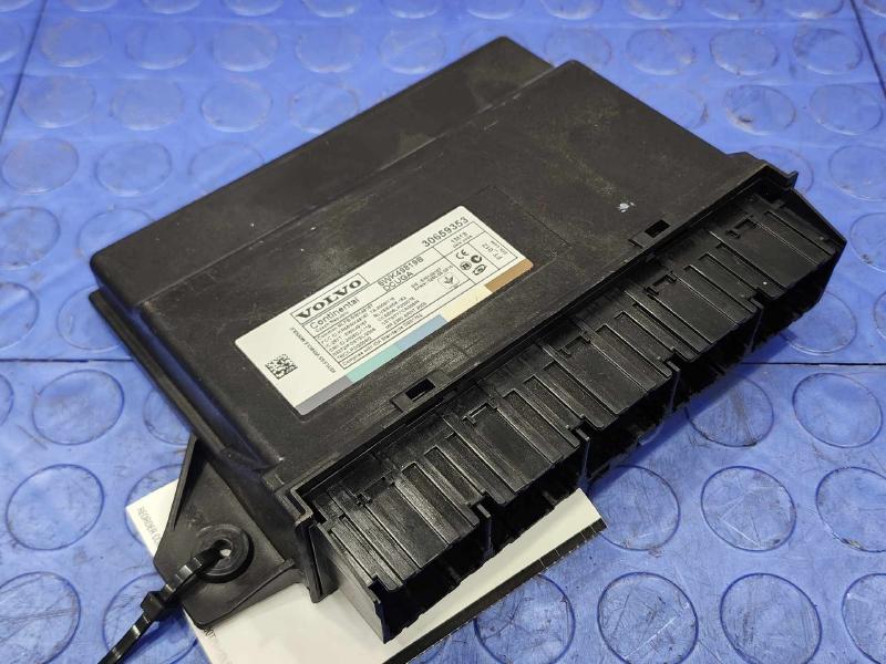 2011-2017 Volvo XC60 Keyless Entry Control Module Genuine OEM 30659353