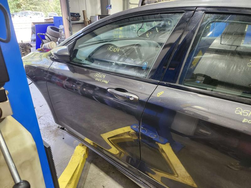 2015 Chrysler 200 Front Door