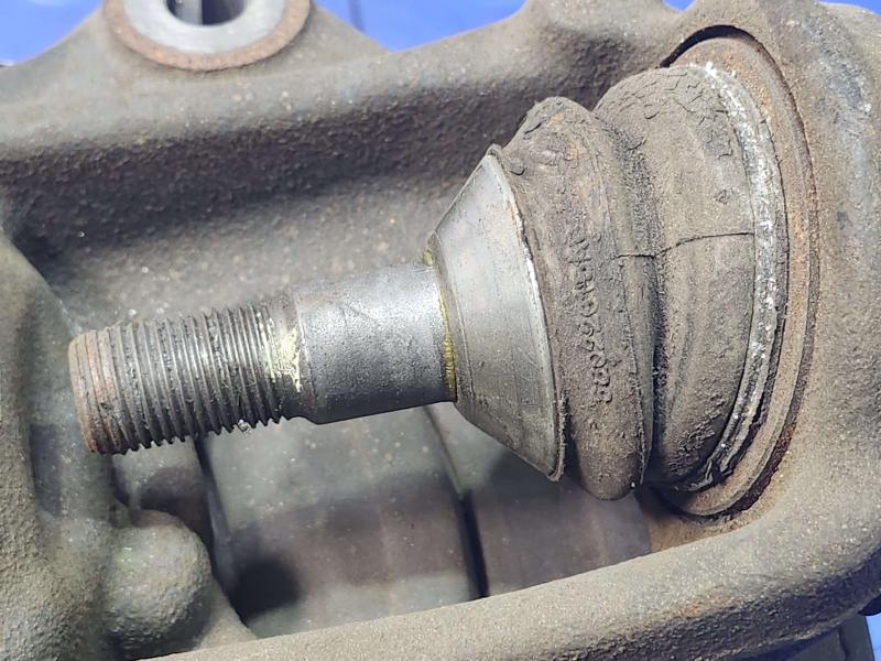 2013 Dodge Durango Rear Knuckle/Stub Axle
