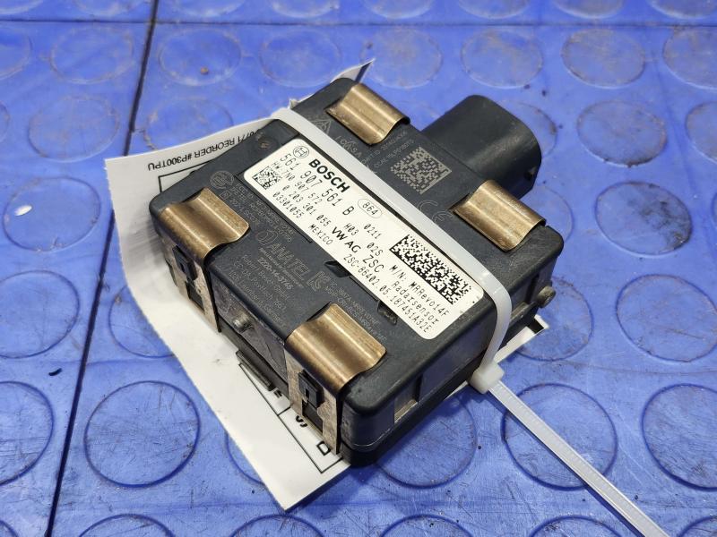 2018 Volkswagen Passat Camera/Projector