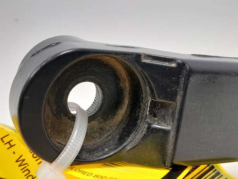 2014 Subaru Forester Wiper Arm