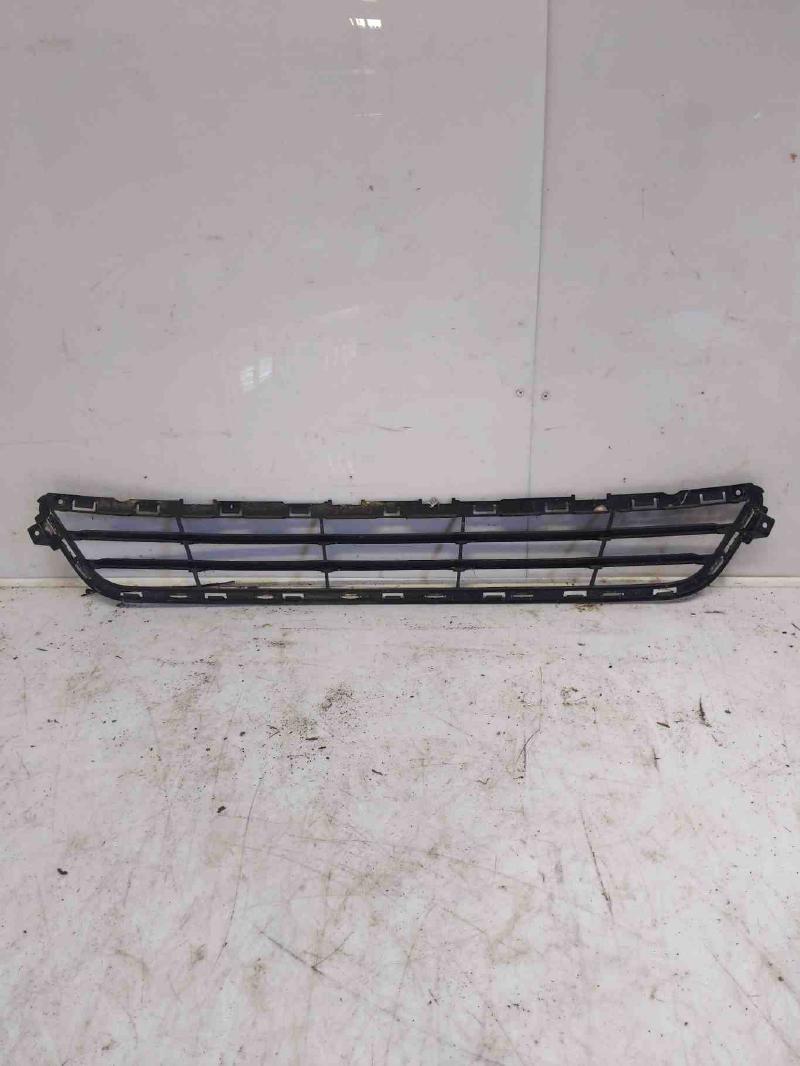 2013-2016 Ford Fusion Grille Assembly Center Lower w/o Adapt Cruise OEM DS7Z17K945BAPTM