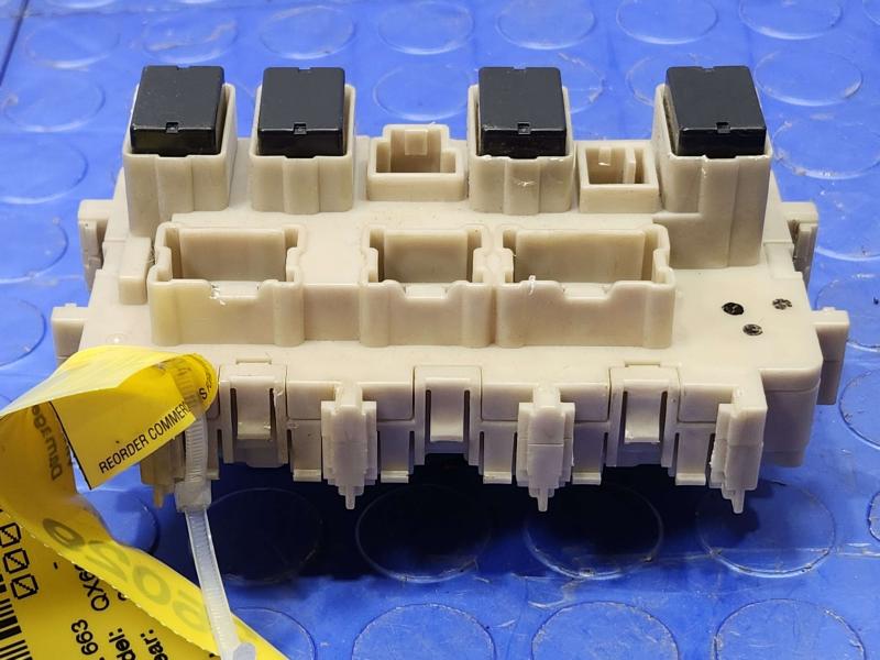 2014 Infiniti QX60 Cabin Fuse Box