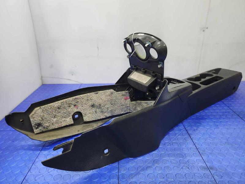 2014 Ford Fiesta Front Console