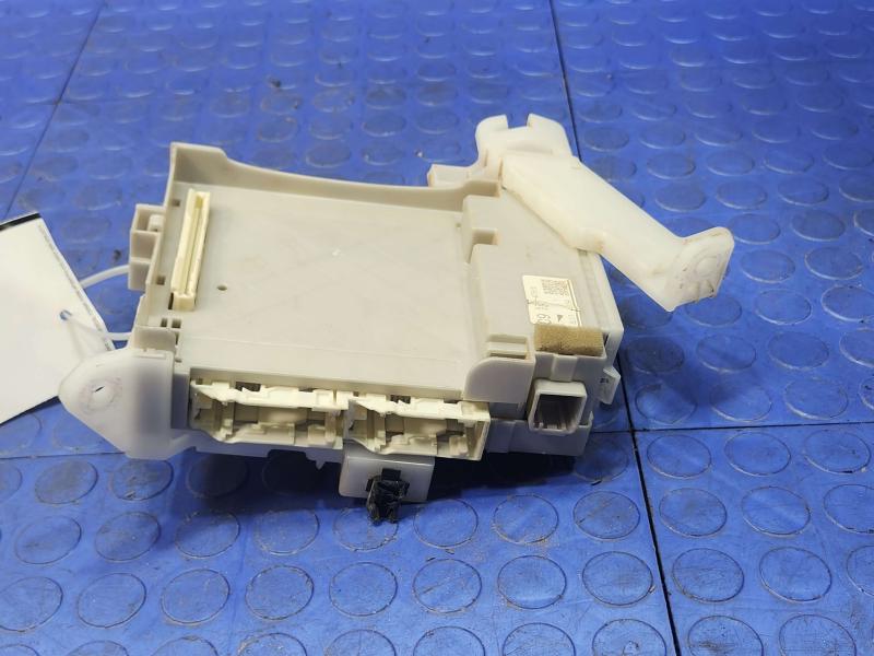 2011-2015 Toyota Prius 1.8L Instrument Panel Junction Block OEM 82730-47510