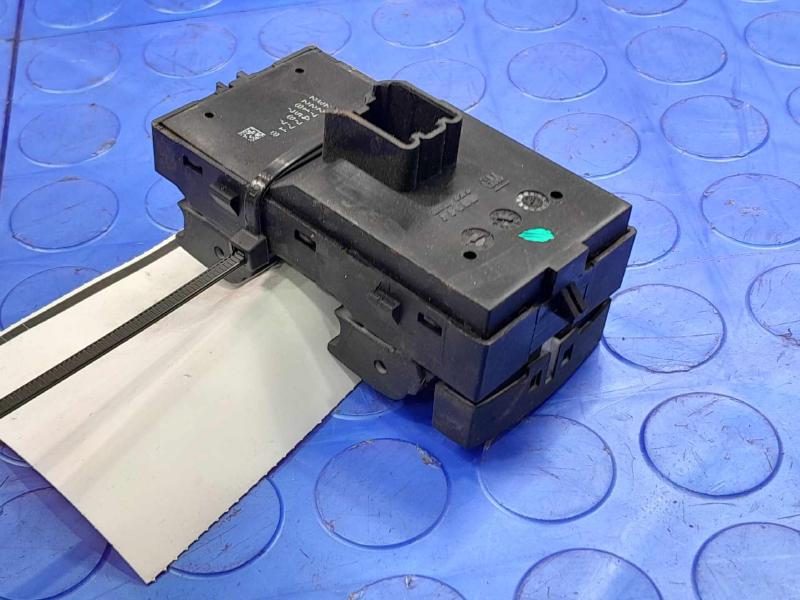 2013 Cadillac ATS Door Switch Front