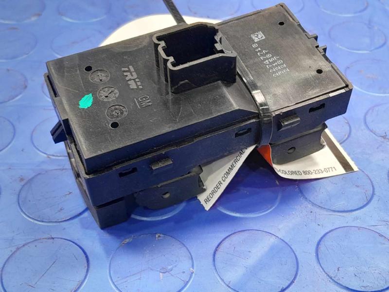 2013 Cadillac ATS Door Switch Front